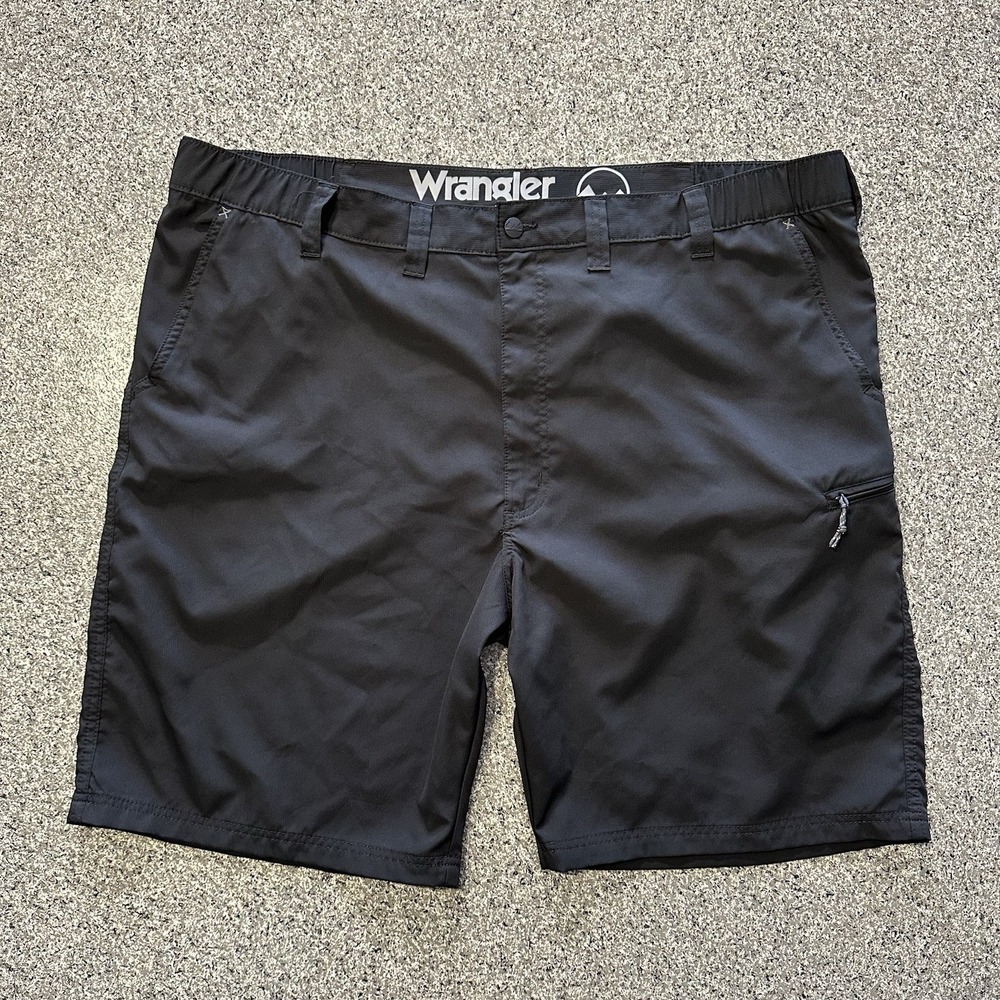 Wrangler Shorts Mens 46 Black Outdoor Performance Utility Workwear 9.5" Inseam